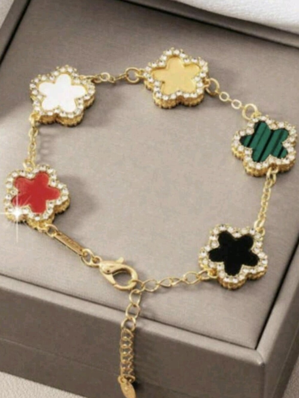 Chic Colorful Five Leaf Diamond Clover Gold bracelet - Picture 2 of 7
